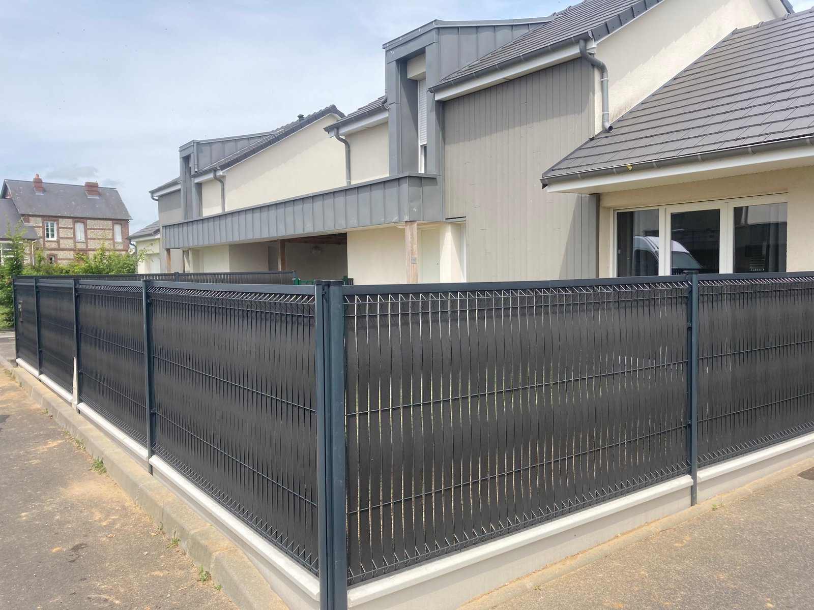 Installation portail aluminium Saint-Philbert-sur-Risle